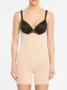 SPANX Simplicity Open Bust Mid Thigh Nude High-Waist Full Body Shaper Medium